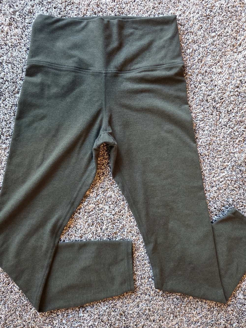 Vuori Olive Green High-Waist Leggings